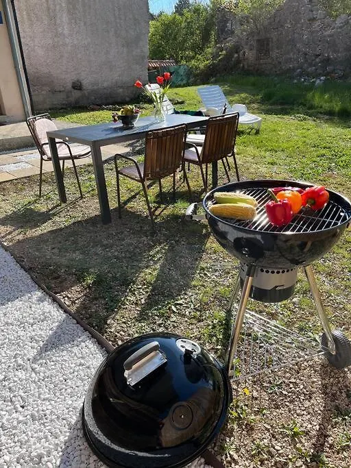 Apartment Holiday House Cicarija Lanisce Croatia